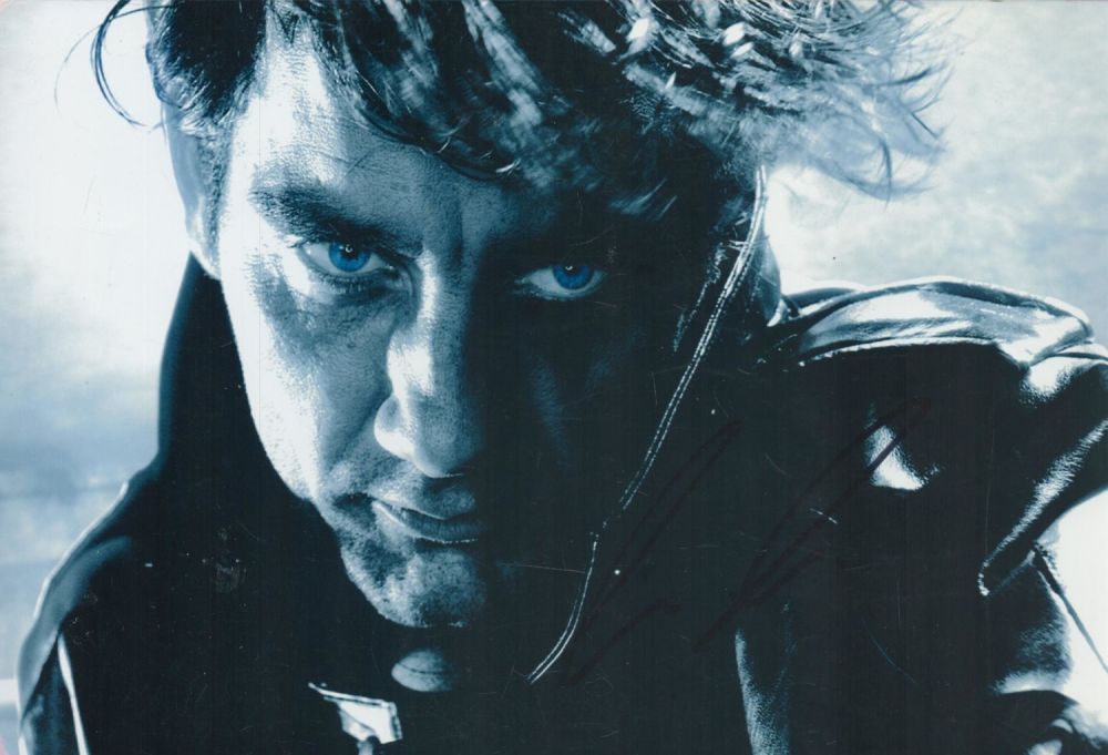 Lot 380: Clive Owen signed 12x8 inch colour photo. Good...