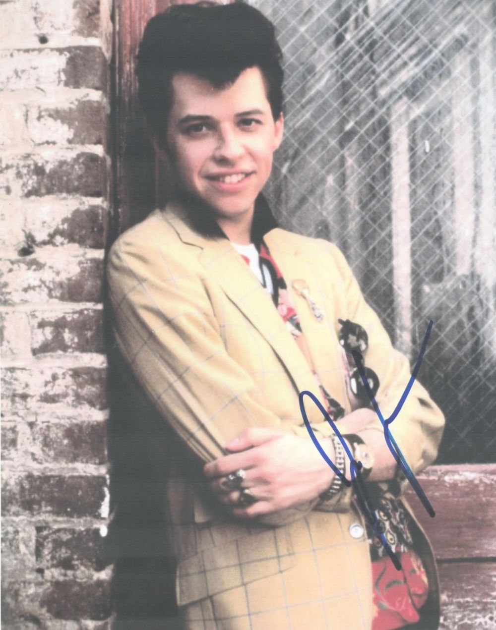 Lot 289: Jon Cryer signed 10x8 inch colour photo. Good...