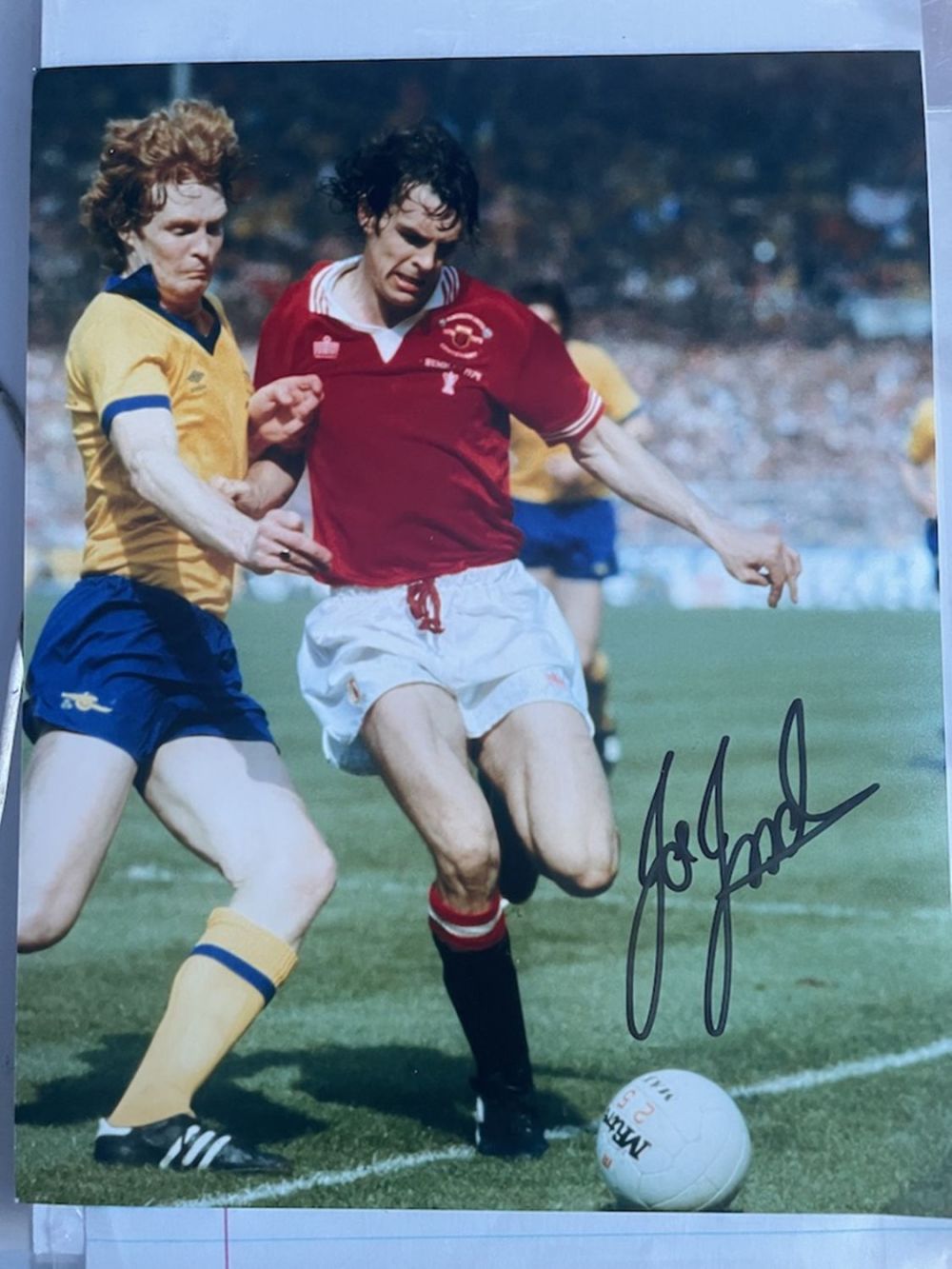Lot 62: Joe Jordan Manchester United Legend 10x8 inch signed...