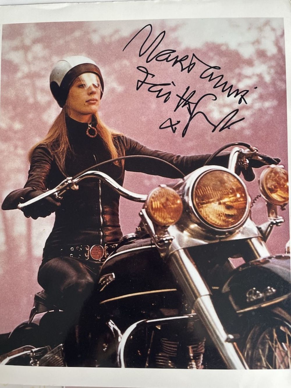 Lot 214: Marianne Faithfull Legendary English Rock Singer 10x8 inch...