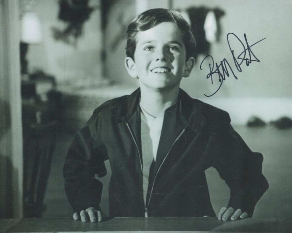 Lot 68: The Munsters actor Butch Patrick signed young 10...