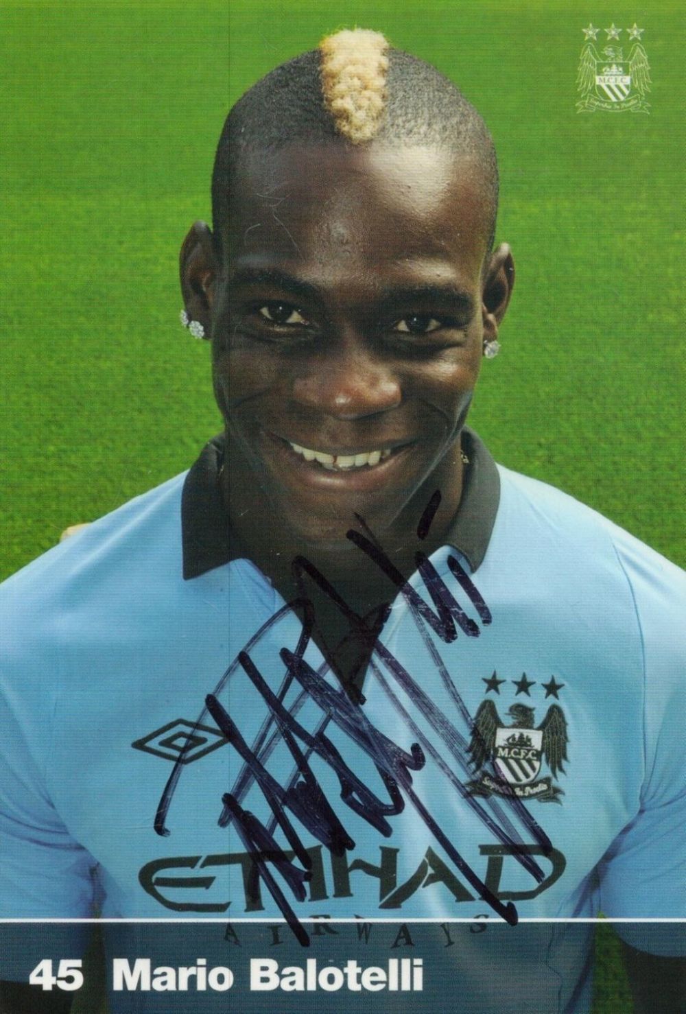 Lot 99: Mario Balotelli signed 6x4 inch Manchester City colour...