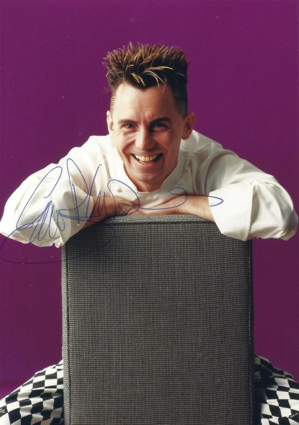 Lot 203: Gary Rhodes signed 7x5inch colour photo. Good condition....