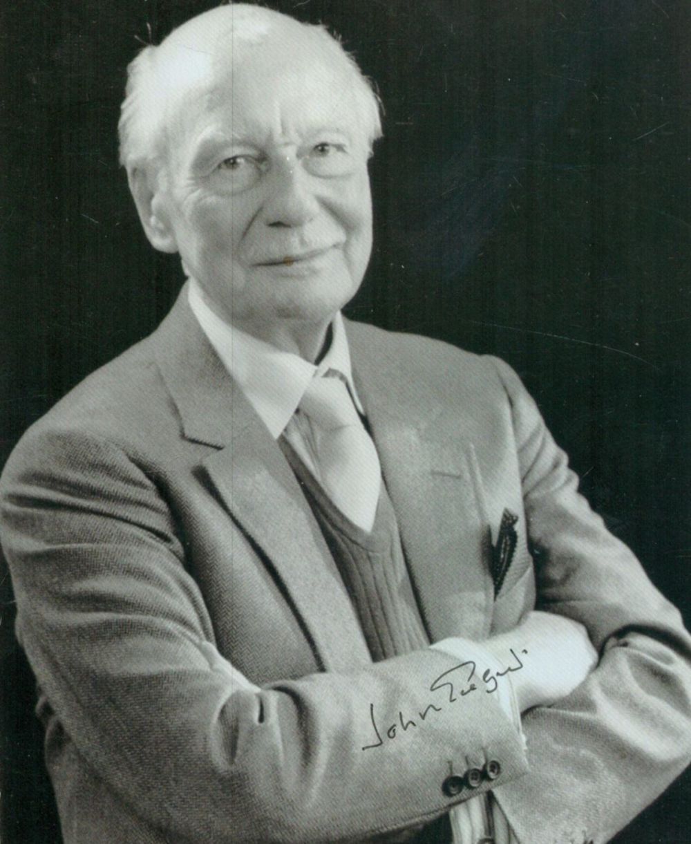 Lot 298: John Gielgud signed 6x4inch black and white photo....