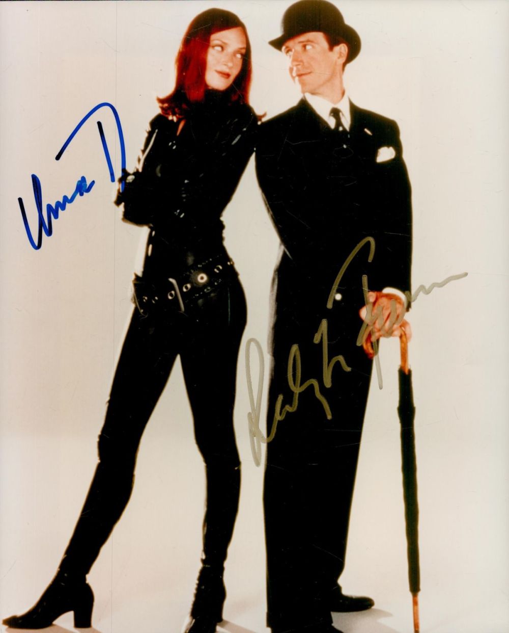 Lot 318: Uma Thurman and Ralph Fiennes signed 10x8inch colour...