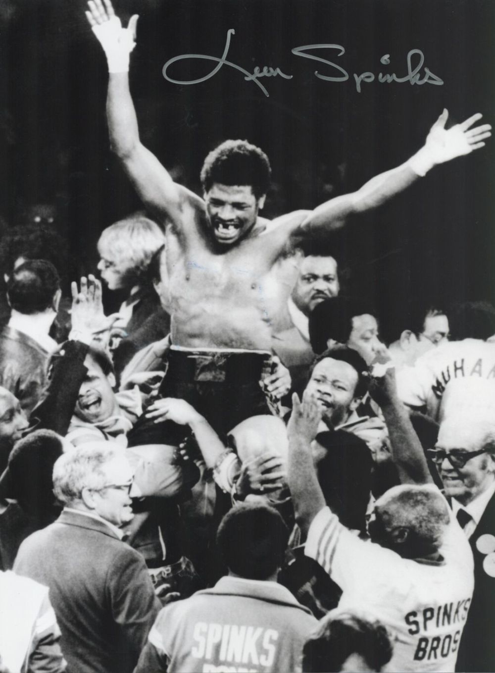 Lot 391: Boxing Leon Spinks signed 16x12 black and white...