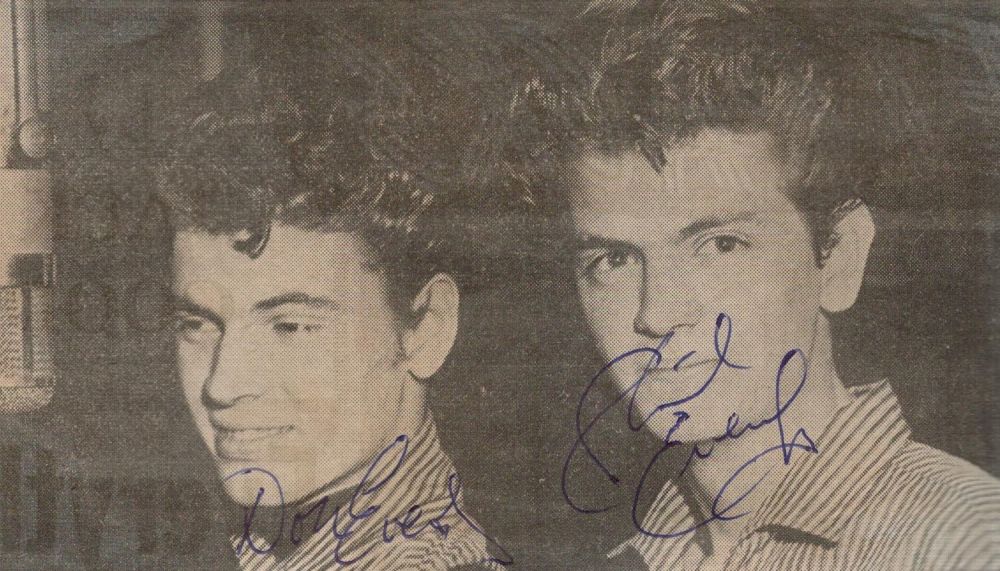 Lot 433: Everley Brothers signed 6x3inch black and white newspaper...