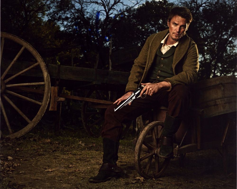 Lot 89: Riley Smith signed 10x8 inch colour photo. Good...