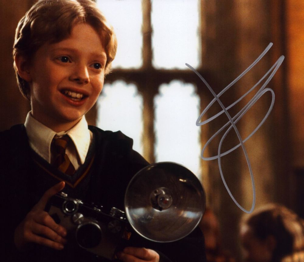 Lot 175: Hugh Mitchell signed Harry Potter 10x8 inch colour...