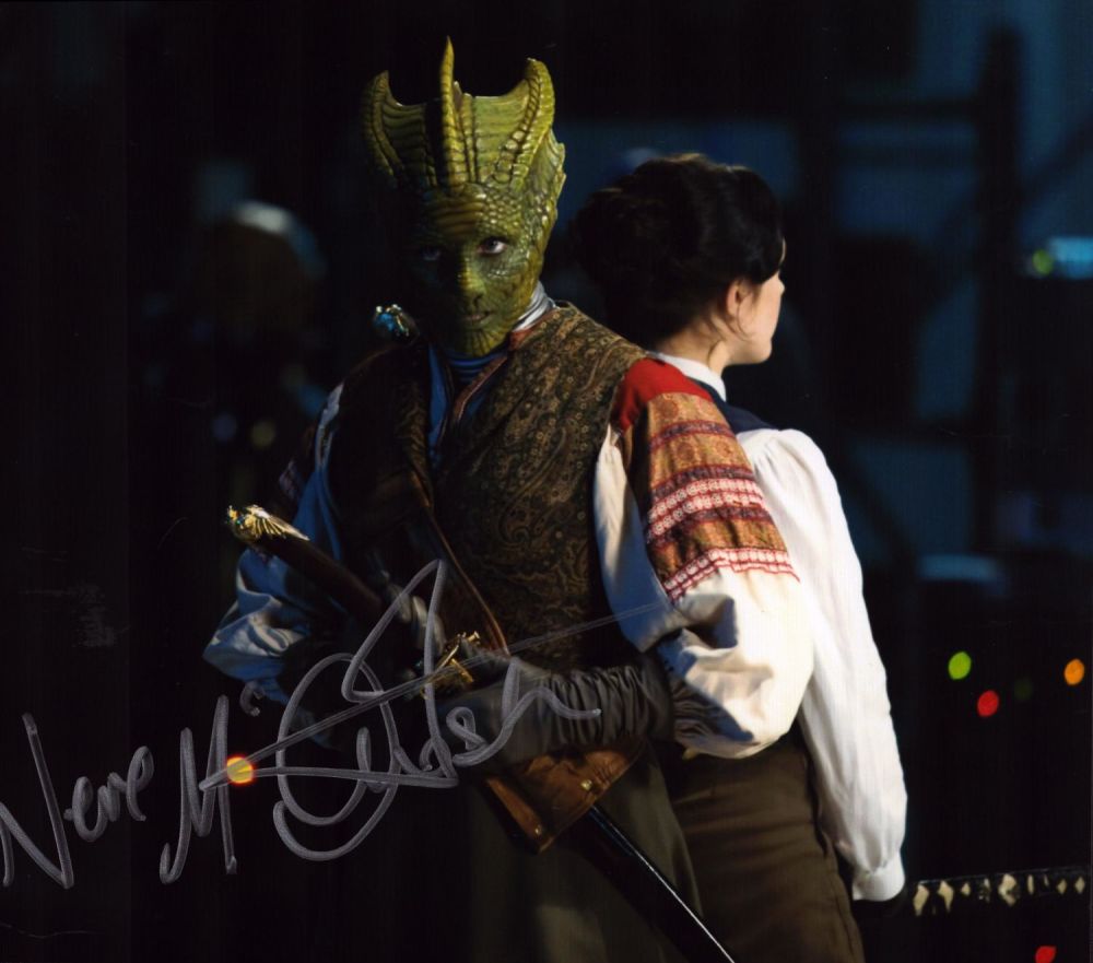Lot 200: Neve McIntosh signed 10x8 inch DR WHO colour...