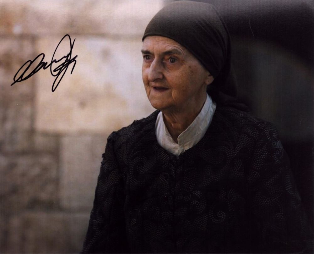 Lot 256: Margaret Jackman signed 10x8 inch colour photo. Good...
