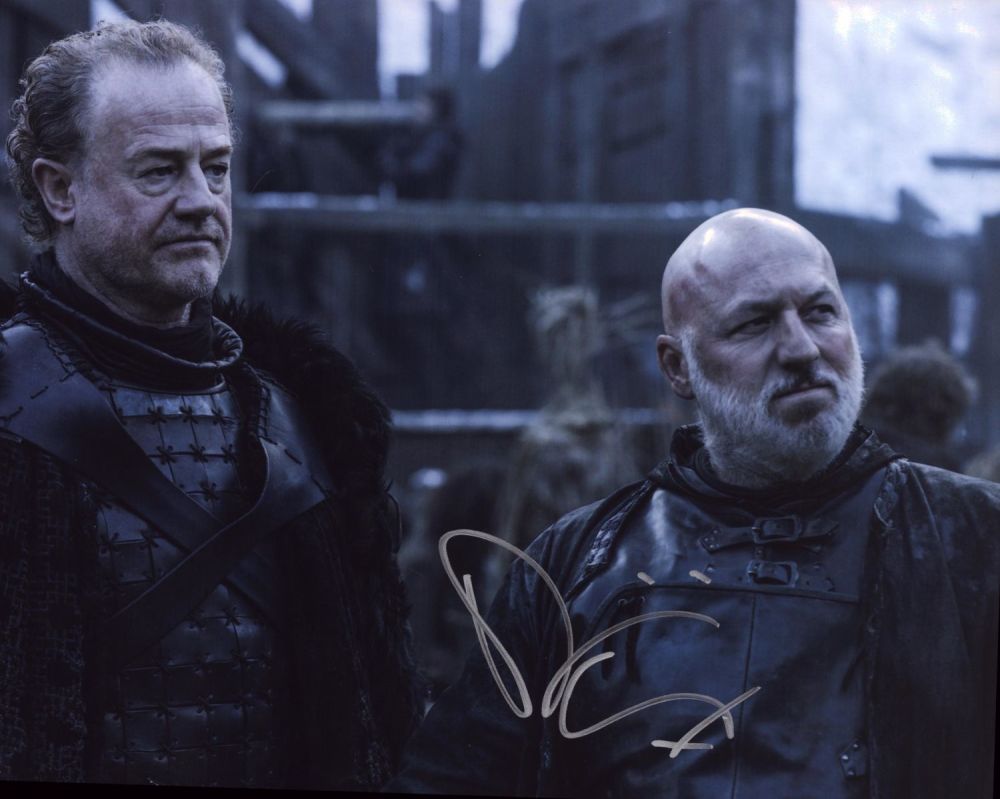 Lot 257: Dominic Carter signed 10x8 inch colour photo. Good...