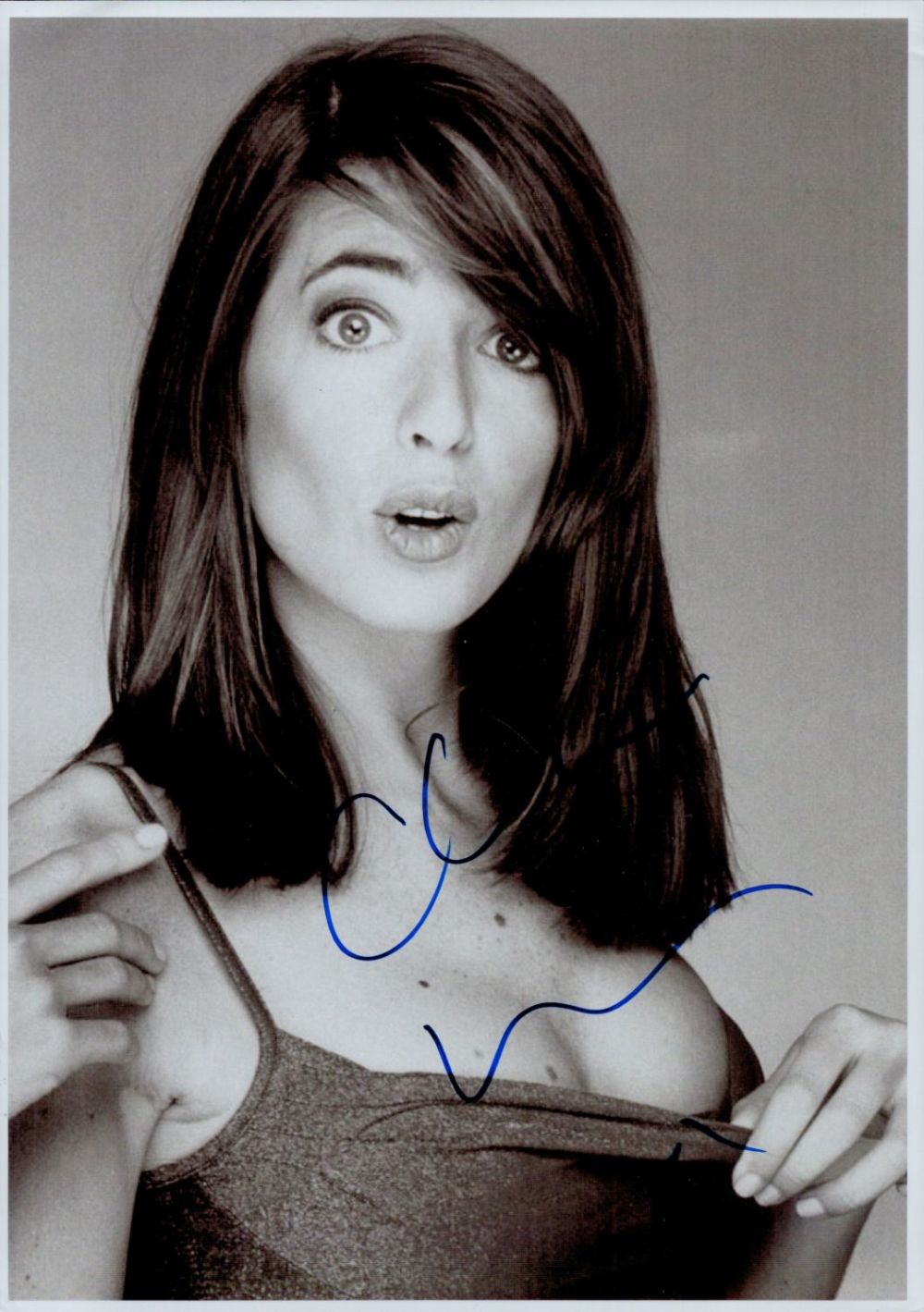 Lot 656: Claudia Winkleman signed 12x8inch black and white photo....