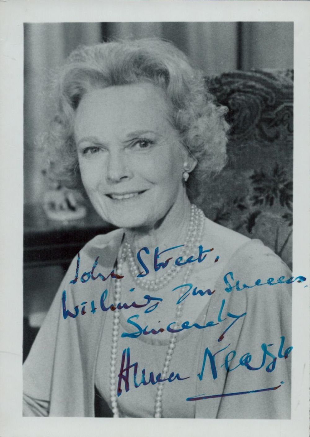 Lot 719: Anna Neagle signed 6x4inch black and white photo....