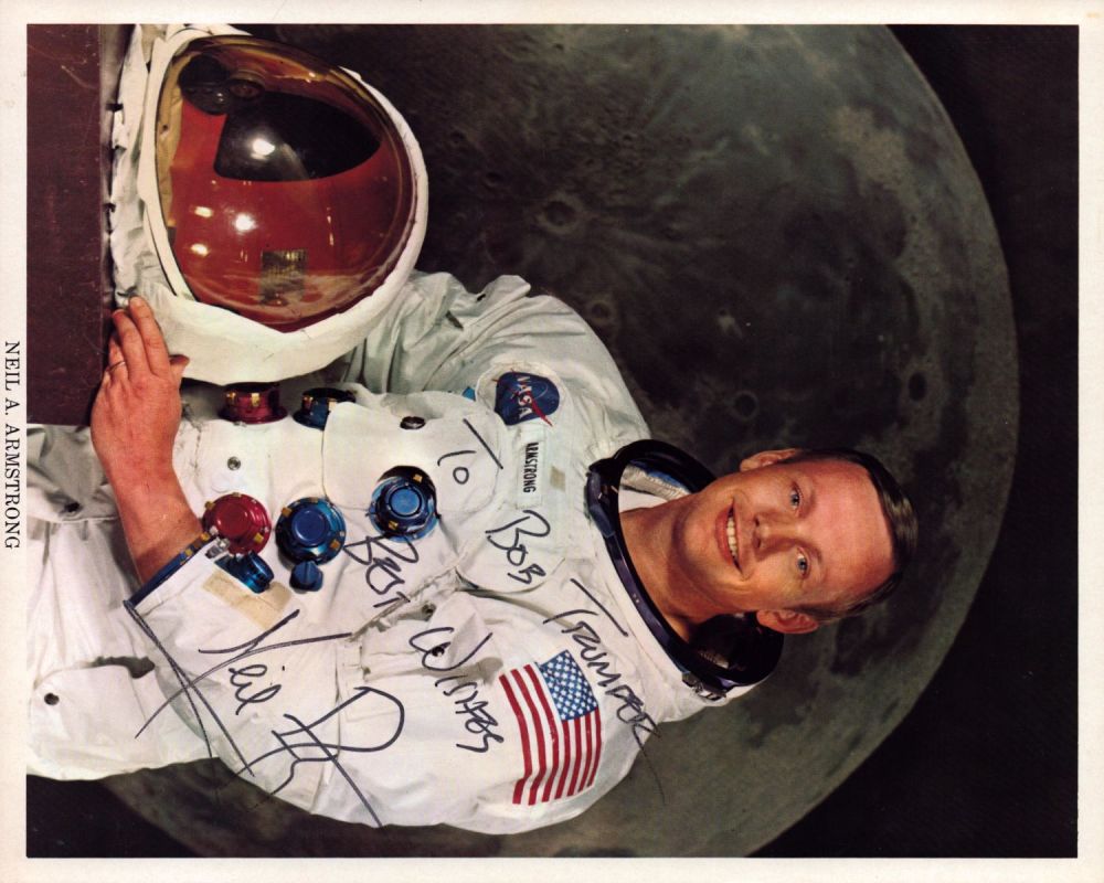 Lot 148: Neil Armstrong signed original NASA 10x8 inch colour...