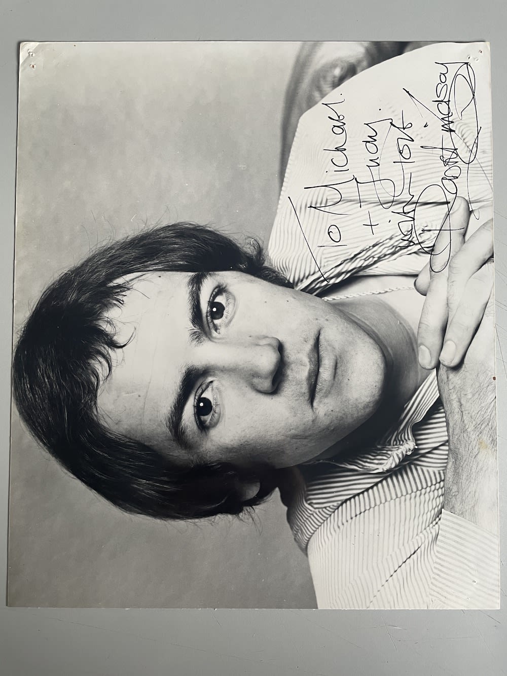 Lot 68: Robert Lindsay Great British Actor 10x8 inch signed...