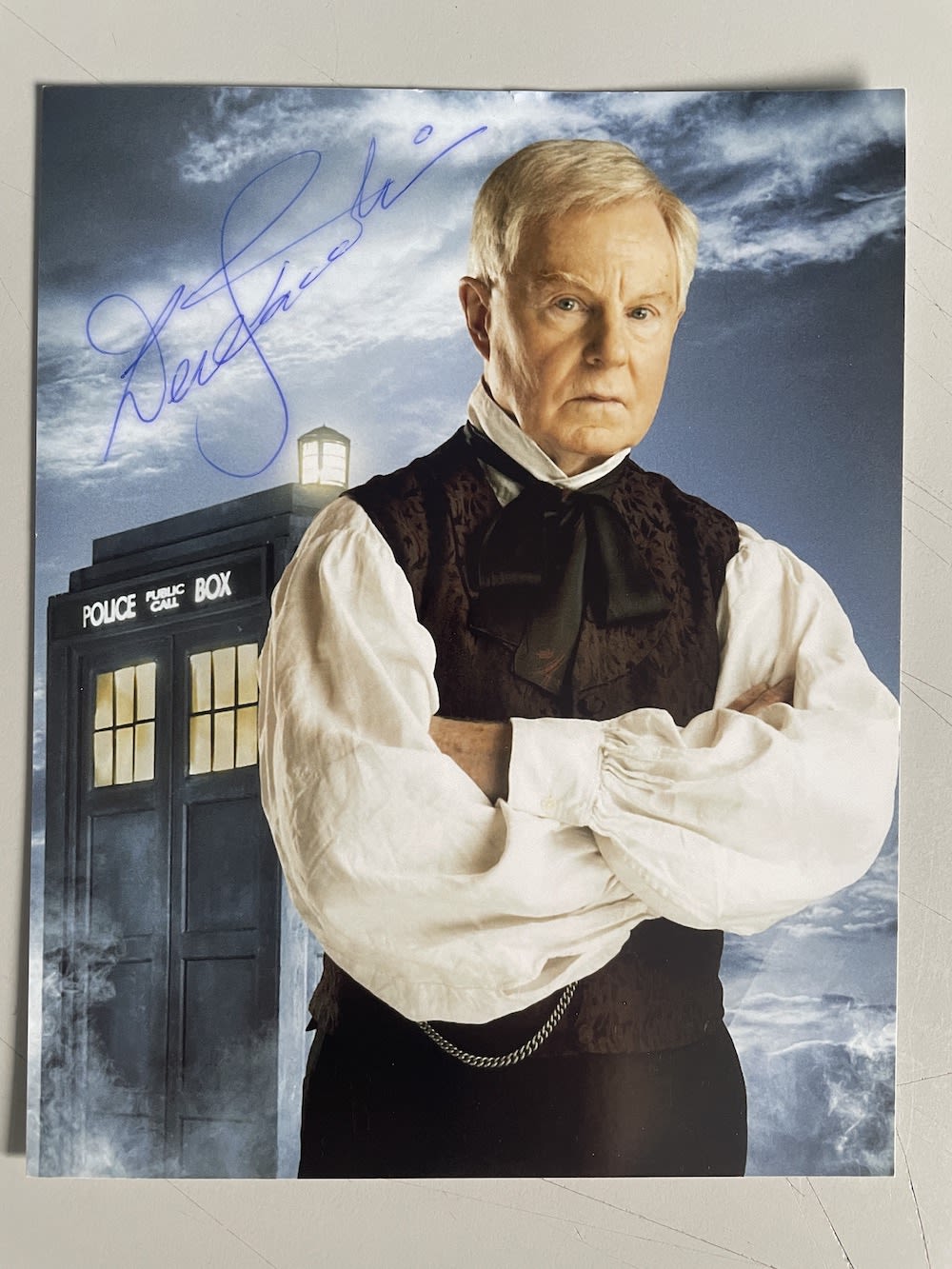 Lot 109: Derek Jacobi Dr Who TV Series Actor 7x5...