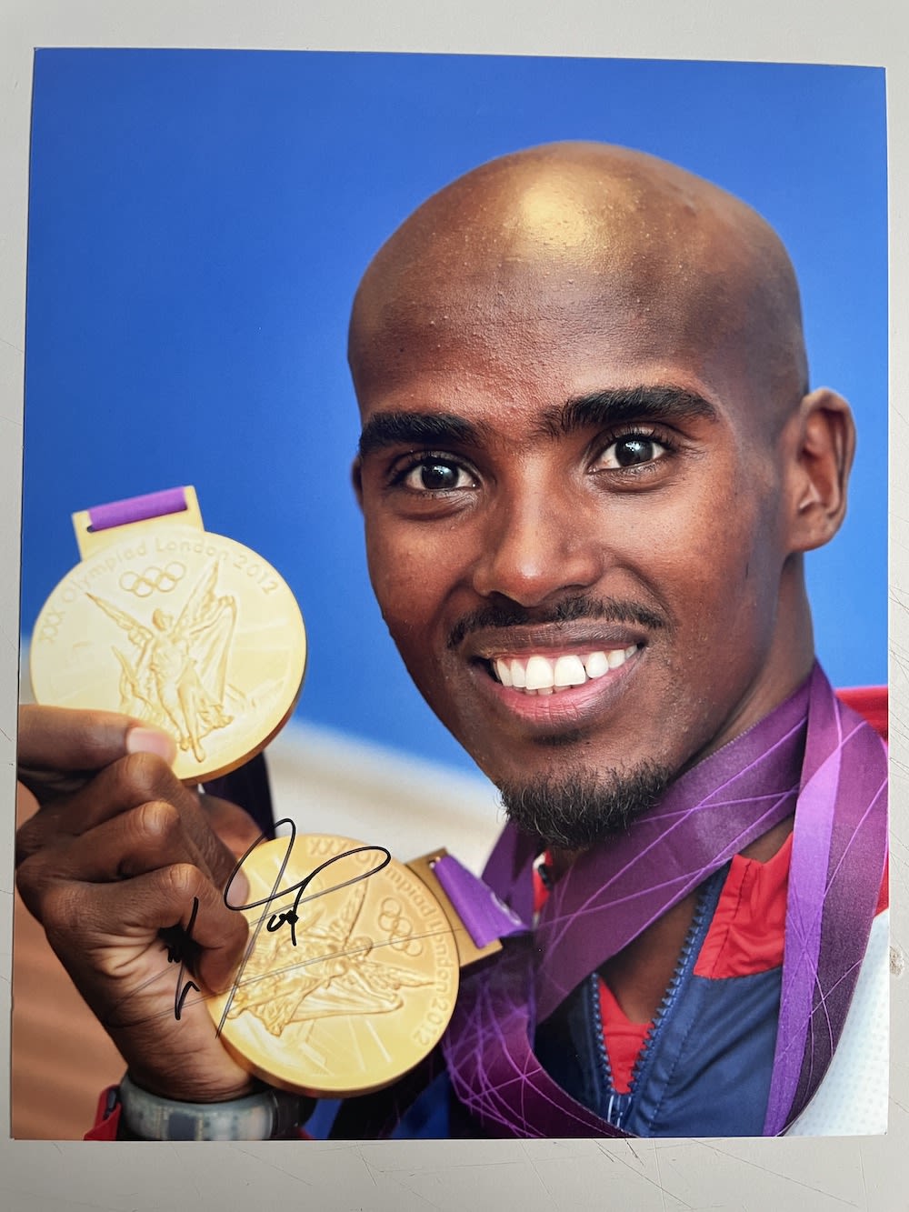 Lot 124: Mo Farah Olympic and World Gold Medallist 10x8...