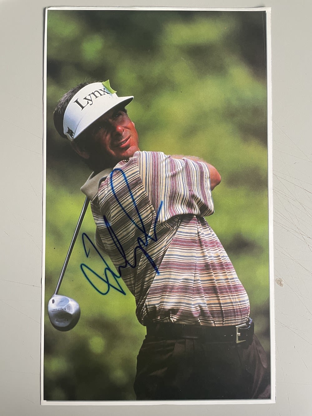 Lot 136: Vijay Singh Great Fijian Golfer 10x8 approx magazine...