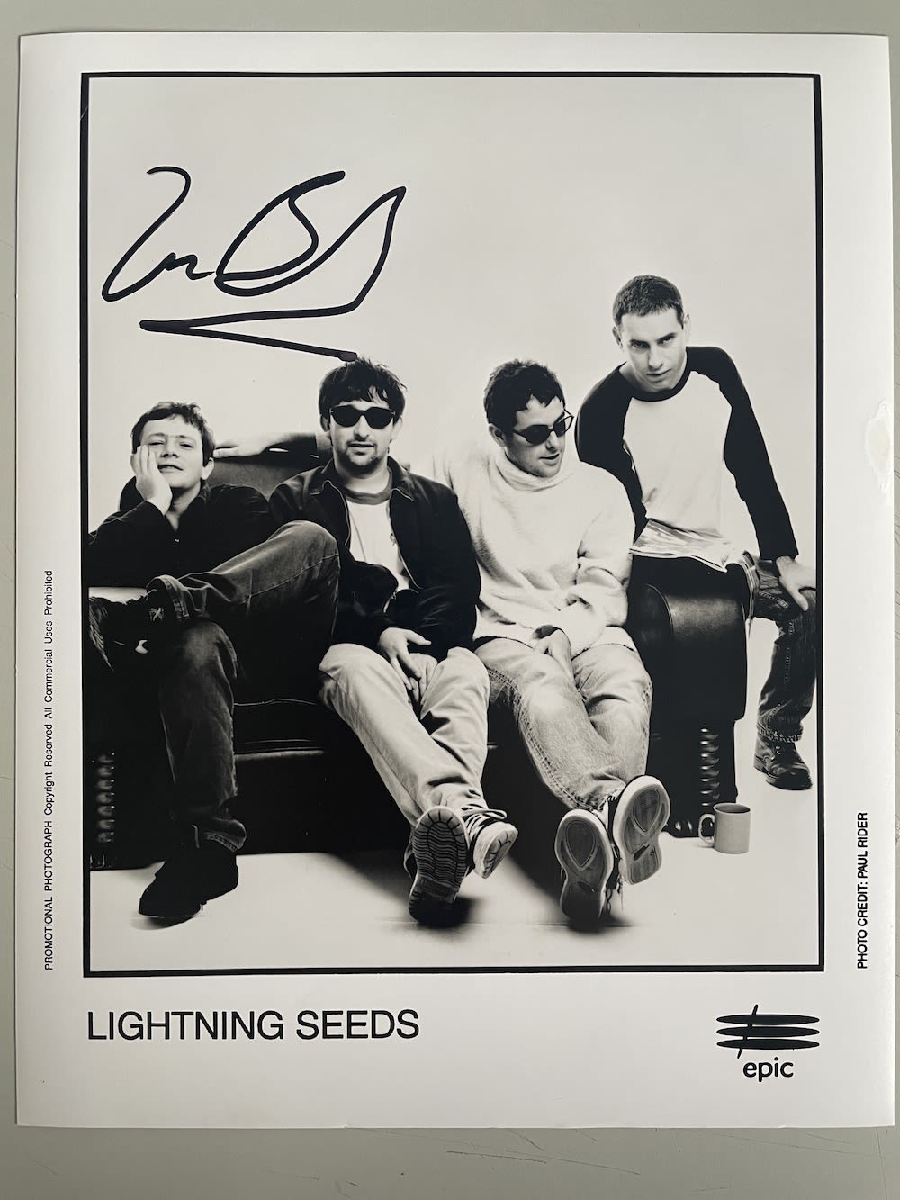 Lot 139: Ian Broudie Lightning Seeds Frontman 10x8 inch signed...