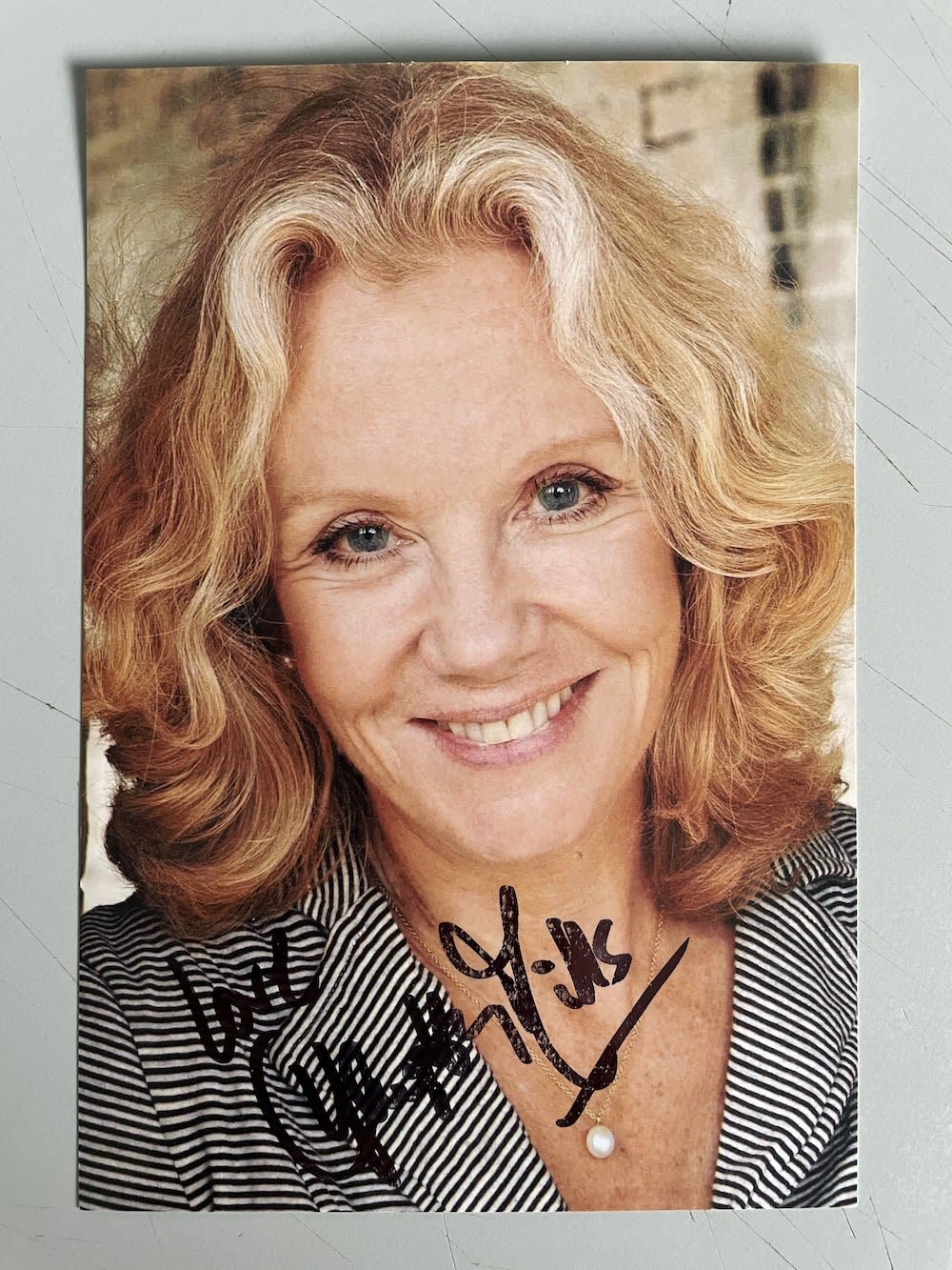 Lot 162: Hayley Mills Legendary Child Actress 6x4 inch signed...