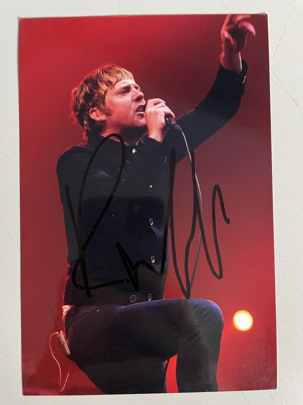 Lot 167: Ricky Wilson Kaiser Chiefs Frontman 6x4 inch signed...