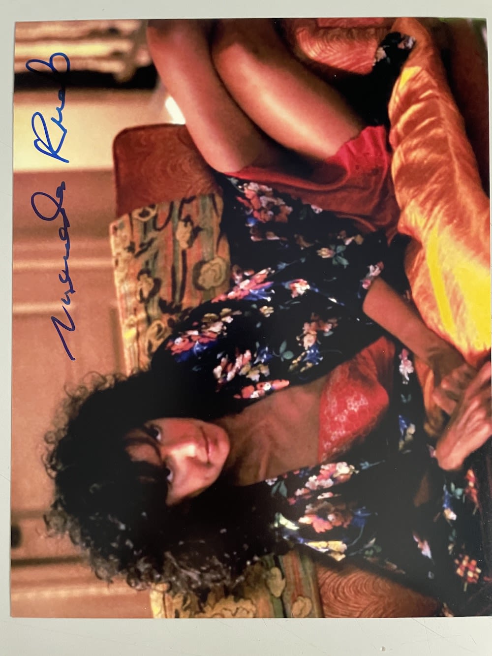 Lot 184: Mercedes Ruehl Popular American Actress 10x8 inch signed...
