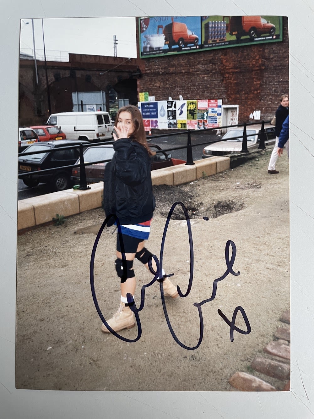 Lot 203: Louise Chart Topping Singer 7x5 inch signed photo....