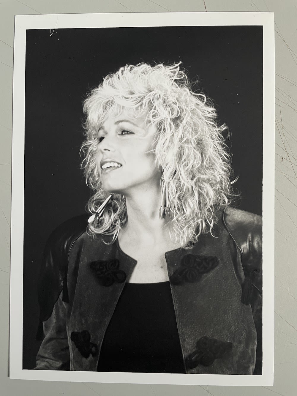 Lot 207: Sadie Nine Actress, Singer and TV Personality 7x5...