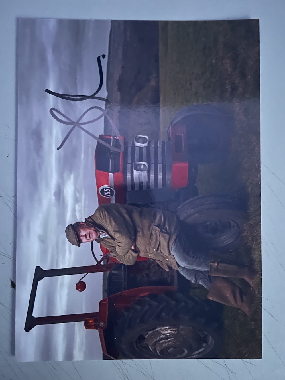 Lot 297: Jeremy Clarkson Clarkson's Farm Presenter 7x5 inch signed...