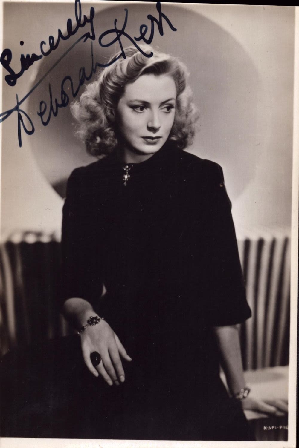 Lot 141: Deborah Kerr signed 6x4inch black and white photo....