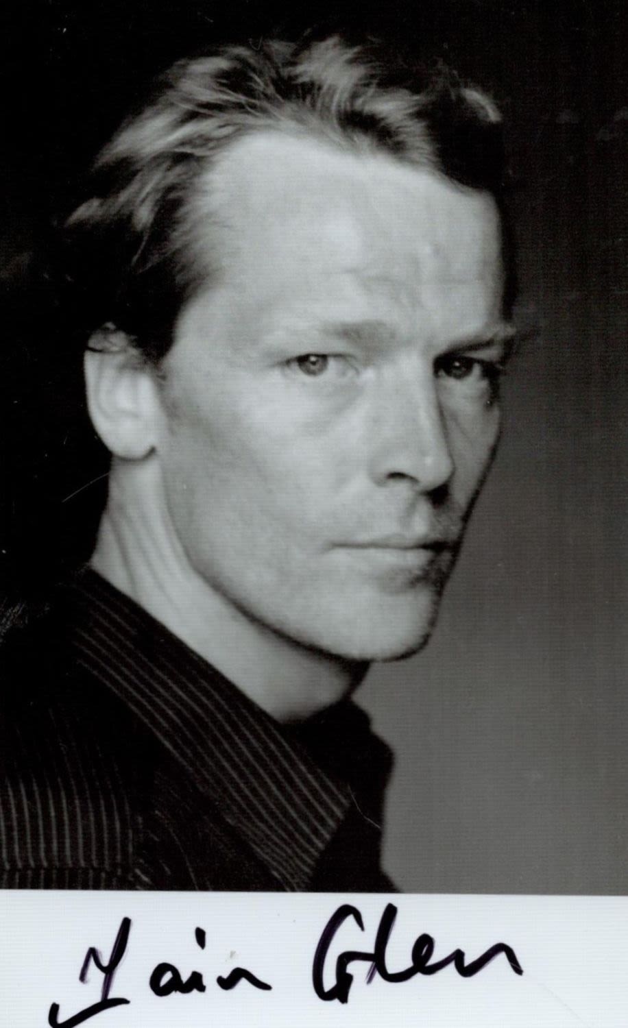 Lot 274: Iain Glen signed Black & White Photo 5.5x3.5...