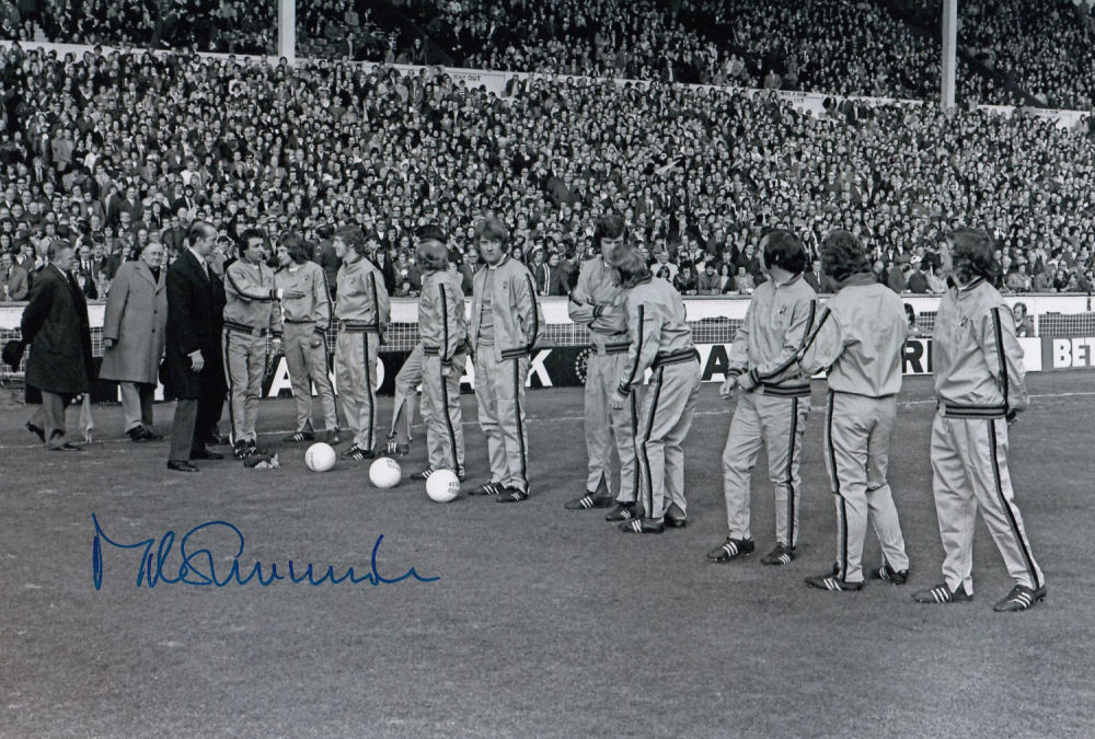 Lot 306: Autographed MIKE SUMMERBEE 12 x 8 photo :...