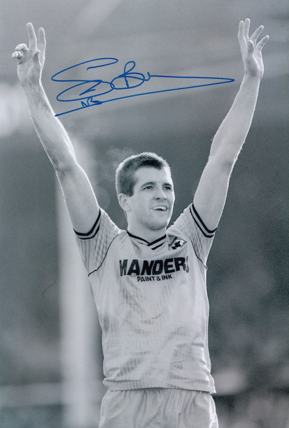 Lot 326: Autographed STEVE BULL 12 x 8 photo :...