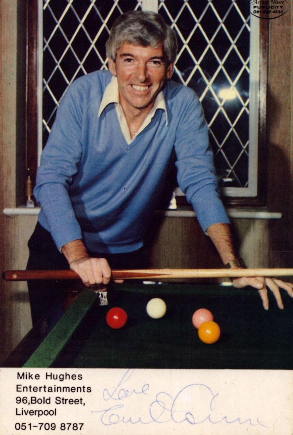 Lot 491: Tom O'Connor signed 6x4 inch colour promo photo....
