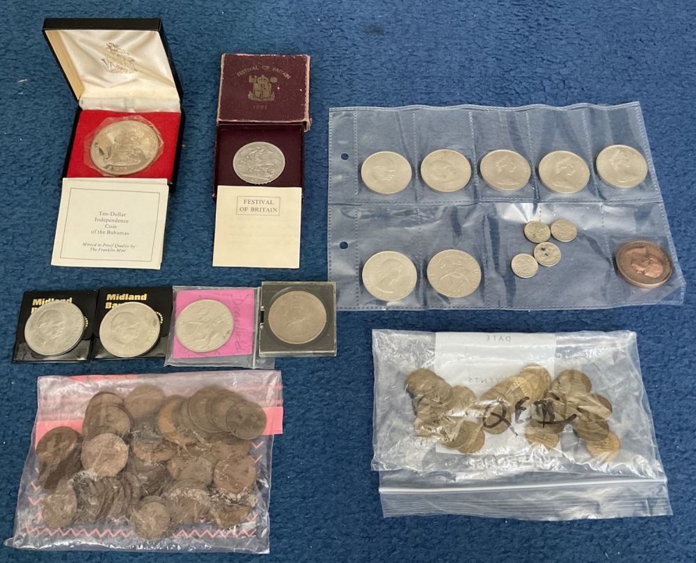 Lot 286: Coin Collection 11 x Crowns, 4 x Sixpence,...