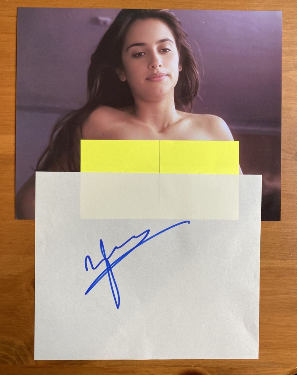 Lot 159: Penelope Cruz signed 8x6 page and unsigned 10x8...