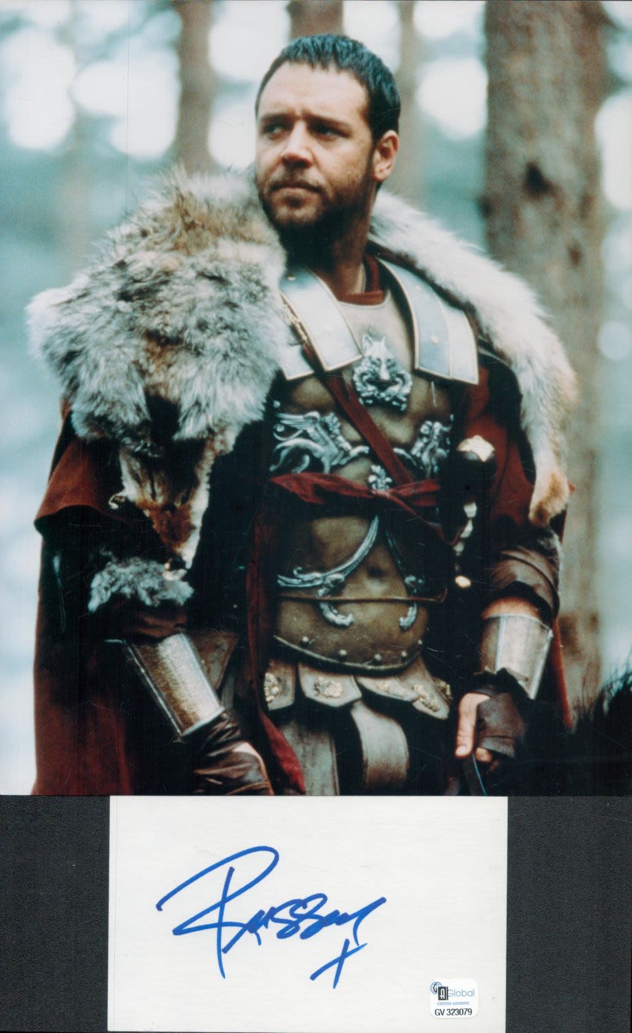 Lot 199: Russell Crowe signed 5x3 inch white card and...