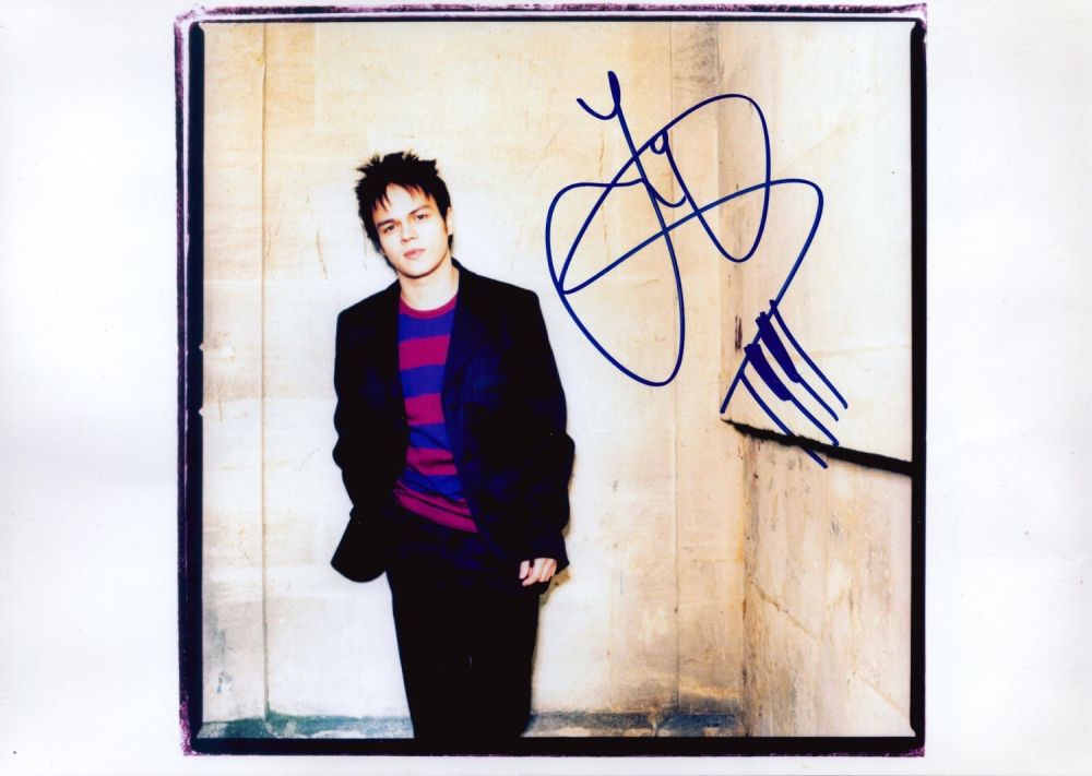 Lot 225: Jamie Cullum signed 10x8 inch colour photo. Good...
