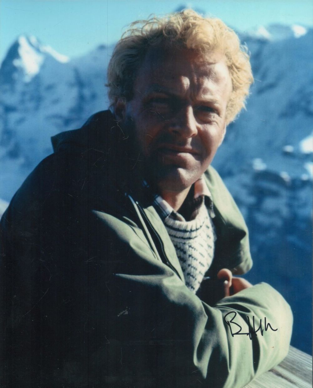 Lot 122: Bernard Horsfall signed 10x8 inch colour photo. Good...