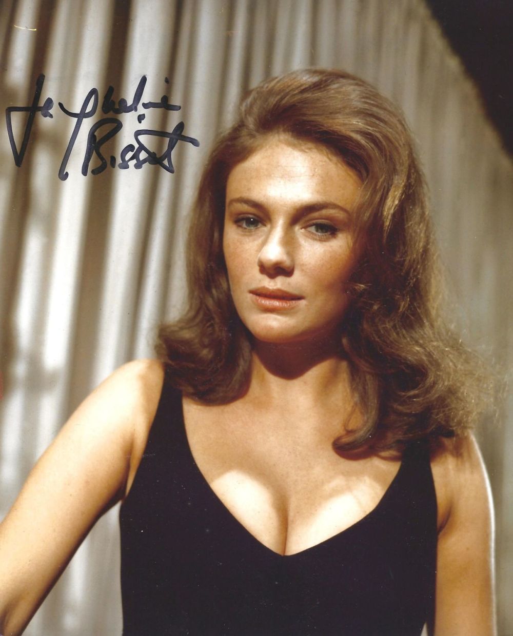 Lot 171: Jaqueline Bisset signed 10x8 inch colour photo. Good...