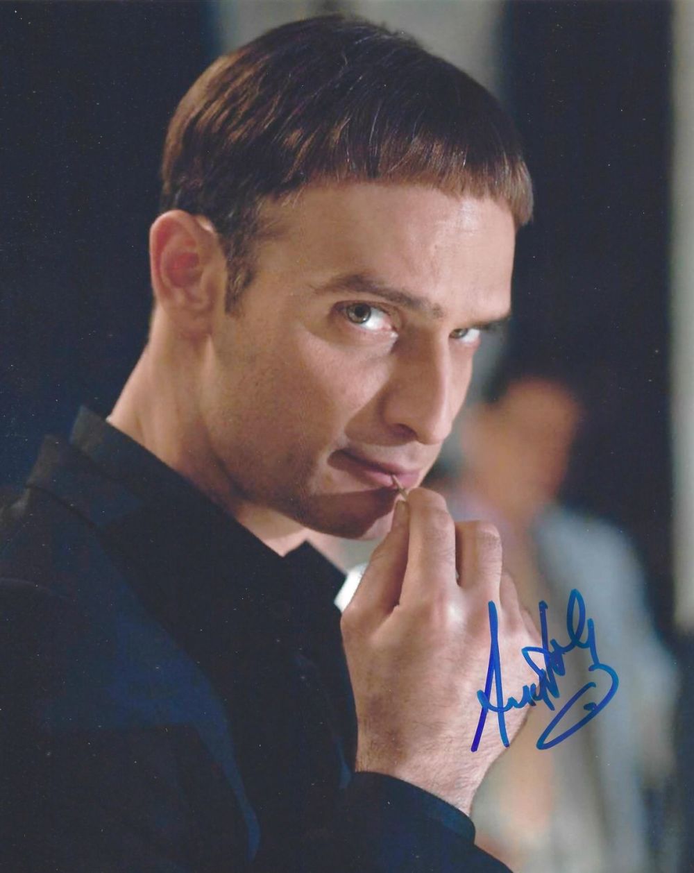 Lot 188: Anatole Taubman signed 10x8 inch colour photo. Good...