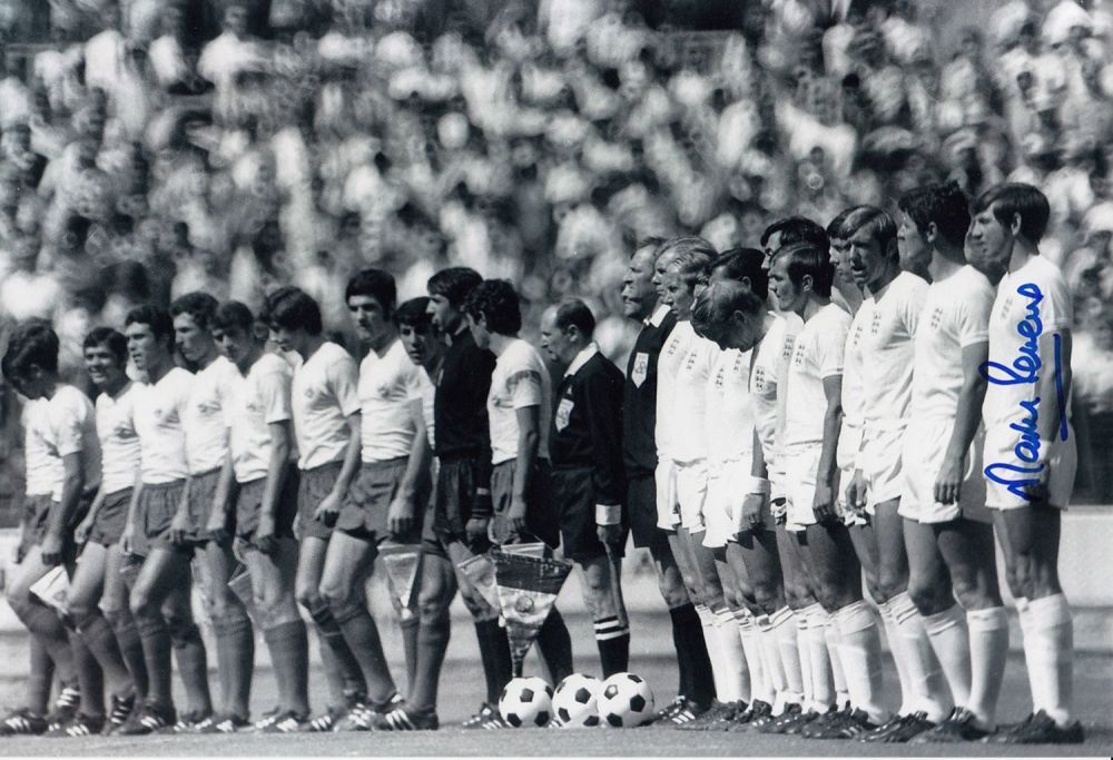 Lot 256: Autographed MARTIN PETERS 12 x 8 photo :...