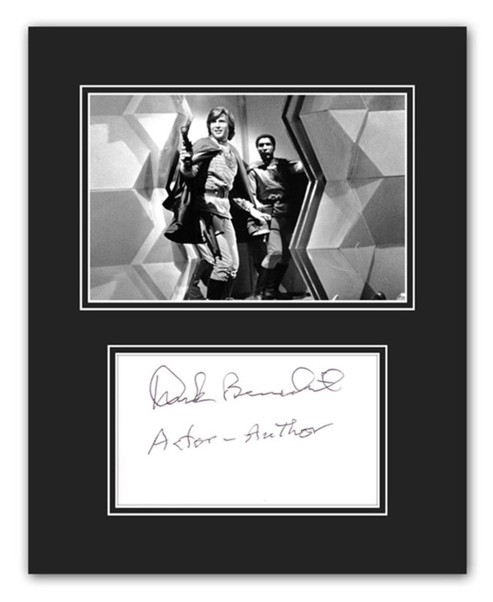 Lot 418: SALE! Battlestar Galactica Dirk Benedict hand signed professionally...