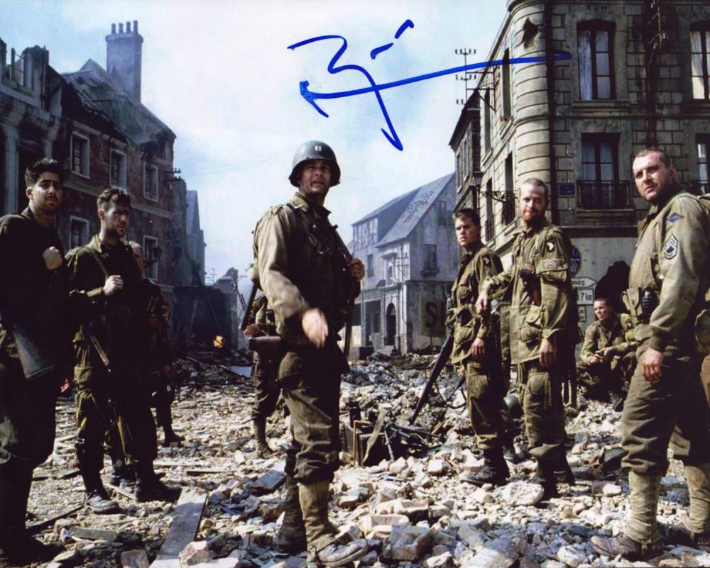 Lot 483: Tom Sizemore signed Saving Private Ryan 10x8 inch...