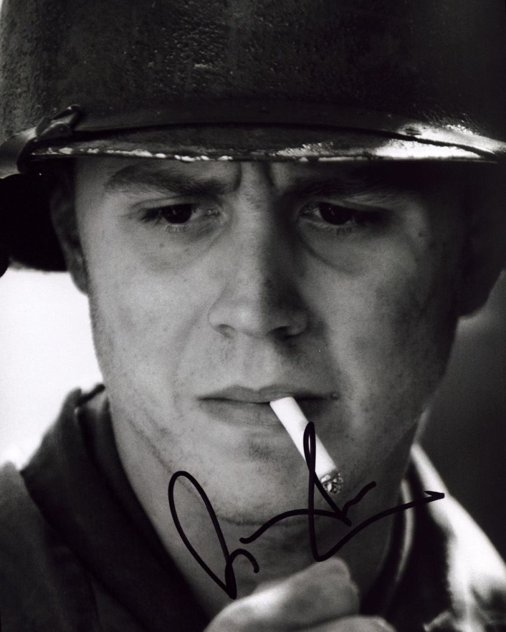 Lot 484: Giovanni Ribisi signed 10x8 inch black and white...