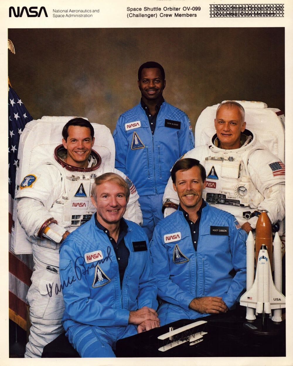 Lot 583: Vance Brand signed OV-099 crew 10x8inch colour photo....