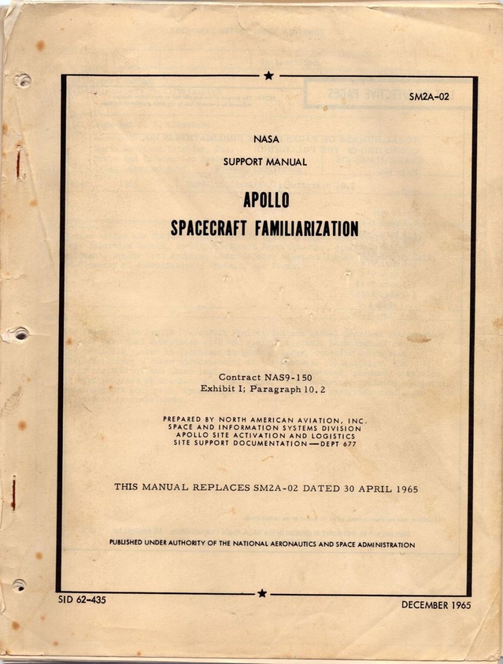 Lot 591: NASA vintage APOLLO Spacecraft Familiarization manual dated December...