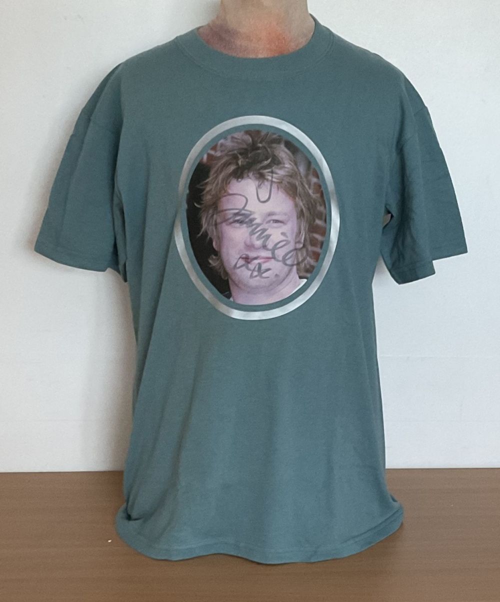 Lot 652: Jamie Oliver signed T-shirt worn by house band...