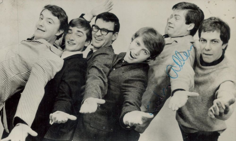 Lot 394: Zoots Money signed 6x3 vintage photo signature on...